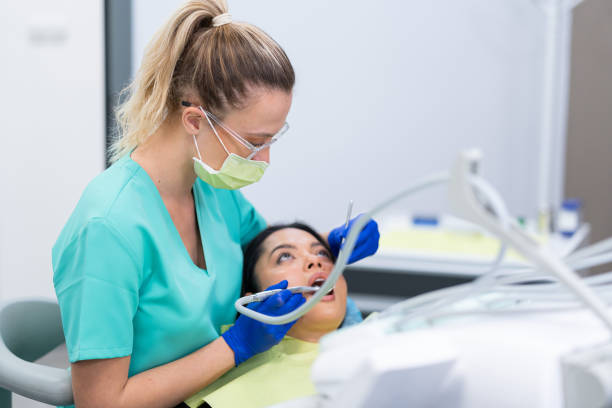 Best Emergency Tooth Extraction in Seacliff, CA